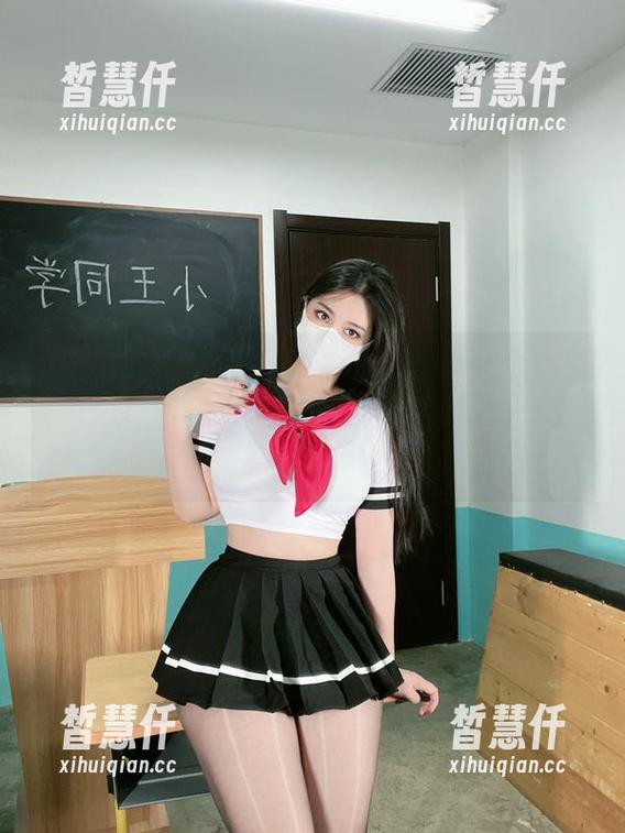 微密圈 - 三点式泳装之旅，如果没有圣光，120斤的小王同学的套图我们要如何鉴赏呢？