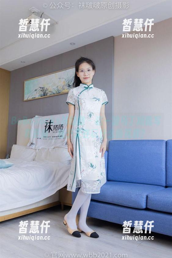 BoBoSocks袜啵啵 - 这一波马丁短靴写真更新，稚予又在玩什么新花样？