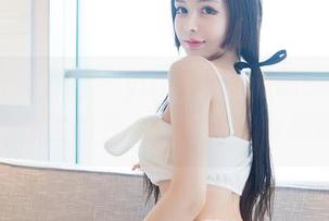 Feilin嗲囡囡 – yumi黄奕清的少女图集：定制你的每日一睛，更出奇地好看。
