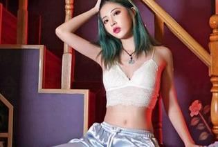 Feilin嗲囡囡 – 网袜大作战：文芮jeninfer的合集等你来下载，速来get吧！