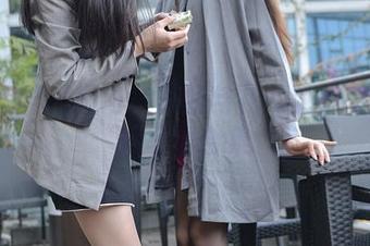 IESS异思趣向 – 病娇与花儿的相爱：小婕写真合集