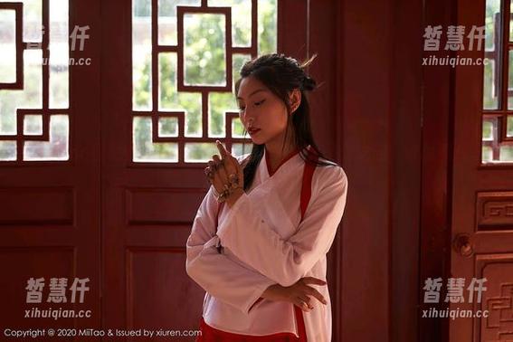 MiiTao蜜桃社 - Cris_卓娅祺居家的无圣光之旅，谁说照片一定要光鲜亮丽？