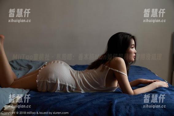 MiiTao蜜桃社-木楠Nan MiiTao蜜桃社 - 私拍喵:看木楠Nan如何把吊带穿得没道理
