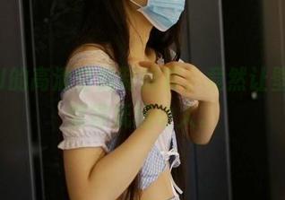 ROSI的高清空姐制服套，竟然让壁纸也变得妩媚动人。