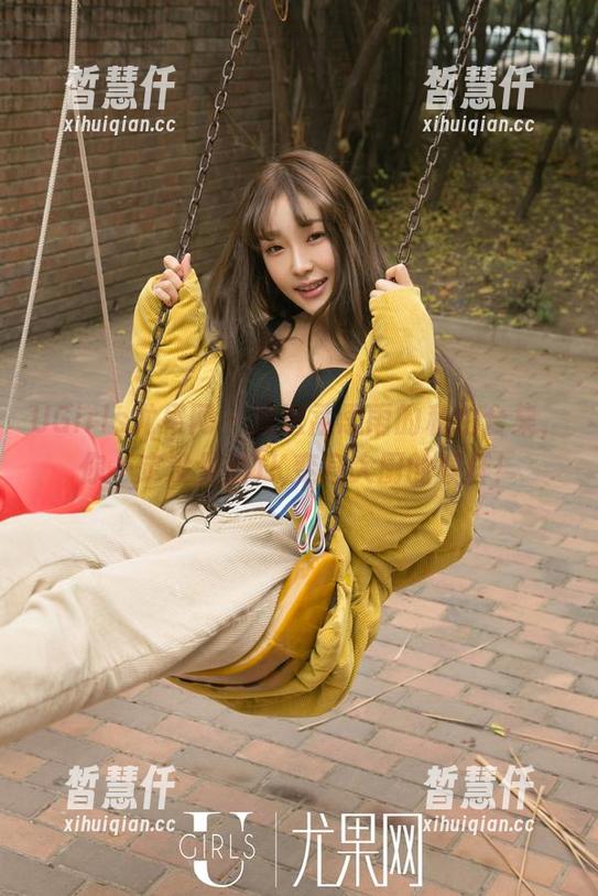 UGirls尤果网 - 撩进孟思雨的私拍合集，你一定没见过JK变身大厨的模样！
