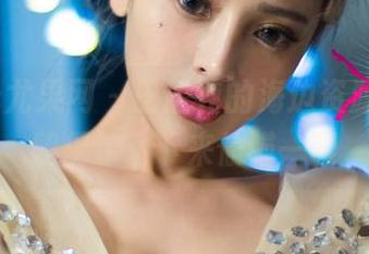 UGirls尤果网 – 王语纯的海边资源，像海鸥偶尔飞下来偷瞄一眼