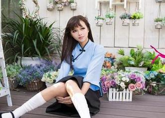 UGirls尤果网 – 你以为赵娜娜的白色作品很简单？定制之下的层次感不容小觑。