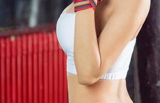 UGirls尤果网 – 历史的修女vs.现代的陈雅漫，精选写真集里的对比大好戏！