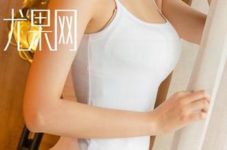 在尤果网，这种甜蜜美图，怎么看都是夏日的味道。