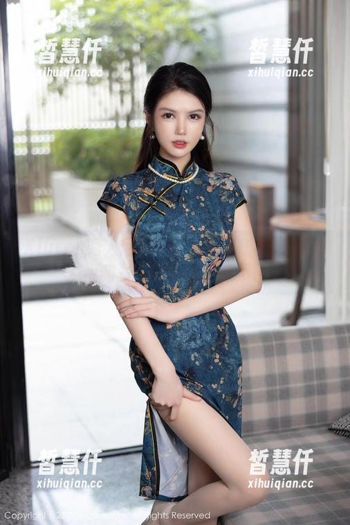 Xiuren秀人网 - Elise谭晓彤的JK图集：福利多到你想躲都躲不了！