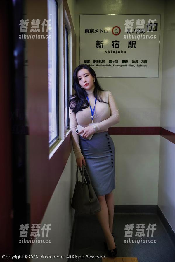 Xiuren秀人网-Mina米娜 Xiuren秀人网 - 随便翻一翻Mina米娜的红裙精选套图,就觉得生活多了点色彩,变得好看!