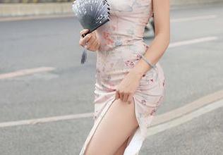 Xiuren秀人网 – 高跟鞋——双笙Alina的写真舞台，努力在优雅和尴尬的边缘游走。