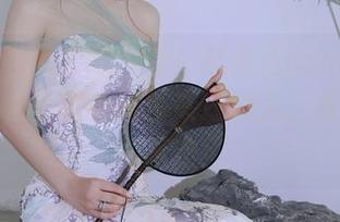 Xiuren秀人网 – 看！赵惟依coco的JK写真集，比学校的作文还动人，资源求走心模仿！