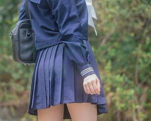 你没看错！nagesa魔物喵的原图校服，点击下载！