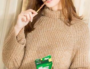 克拉女神 – 分享大阳的清纯套图，难道我是那个傻傻的舔屏族吗？