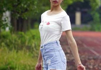 初夏女神 – 双双女王全集，轻轻松松就让你想拿下整个王国！