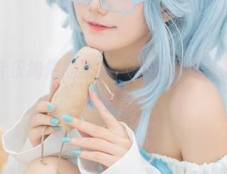 柴郡音乐绚烂的写真，忠实呈现卜呦的私人舞台。