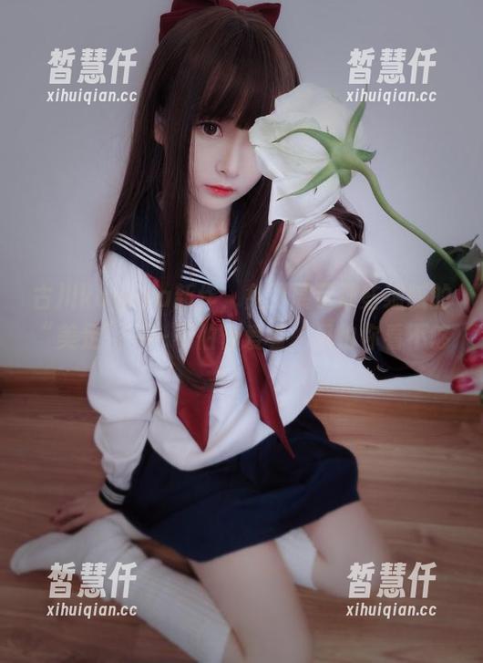 古川kagura新作，免费展示那些细腻的“美足”——不怕你爱看，只怕你看不够。
