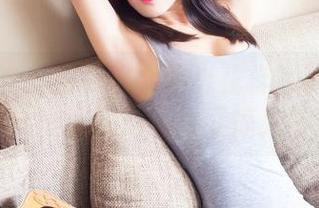 头条女神 – 白裙也能穿出花样？小晴子的原图和图册让我又惊又喜