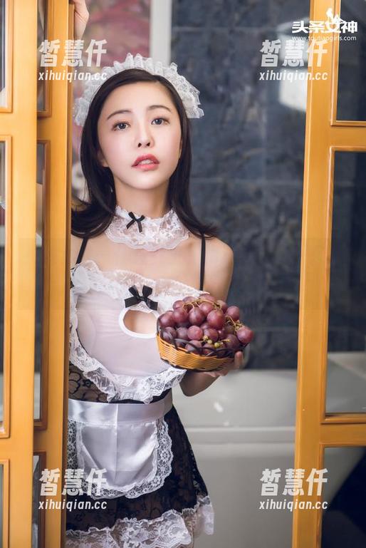 头条女神-玄子 头条女神 - 任性女王,精选美图——玄子在镜头后的“无辜”。