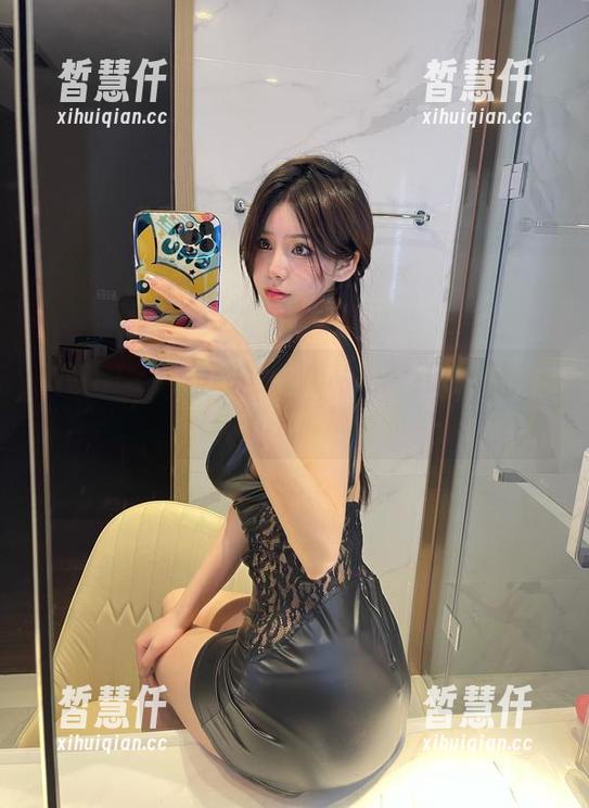 奔跑的晶骡儿 微密圈 - 奔跑的晶骡儿私拍:红色蝴蝶指向我的午后茶时间