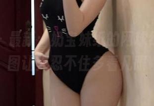 微密圈 – 最新：奶宝妹纸的网球练习，原图让人忍不住多看几眼