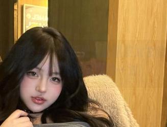 微密圈 – 套图分享：小优优子跟貂皮大衣的亲密关系，果然是心有灵犀的一对！