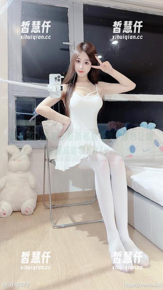 小萌子 微密圈 - 小萌子最新私房写真,粉色让她闪耀成哈喽Kitty。
