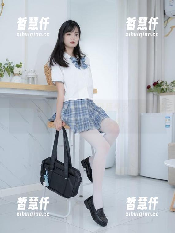 少女秩序 “少女秩序”新品白丝粉裙少女,完美到让我想要拿来做头像!