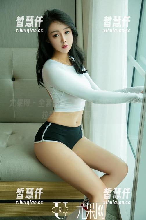 尤果网-琳丽 尤果网 - 全套黑白,琳丽直接把我的审美拉到了一个新高度。