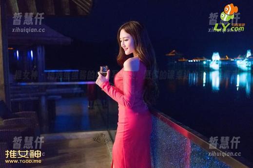 推女神 - 精选蛋蛋酱的校园写真集，愿你的课桌边也有一丝青春的味道。