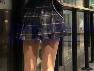 微密圈 – 红裙成精：无敌哒小姨妈的写真图集，随便翻翻就好了