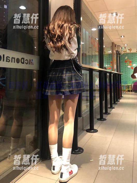 微密圈 - 红裙成精：无敌哒小姨妈的写真图集，随便翻翻就好了