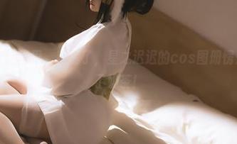 两仪式的空之境界，别提了，星之迟迟的cos图册愣是让我想起了奶茶！
