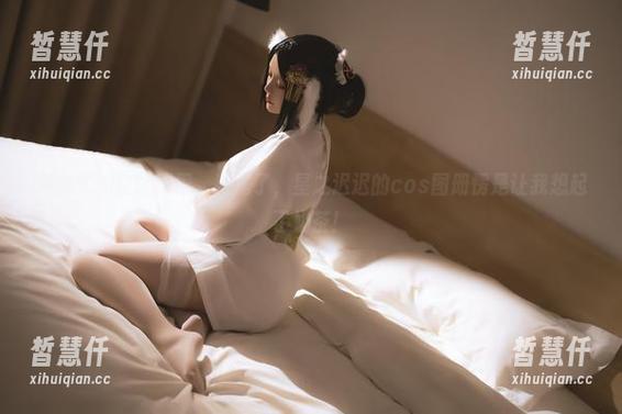星之迟迟 两仪式的空之境界,别提了,星之迟迟的cos图册愣是让我想起了奶茶!