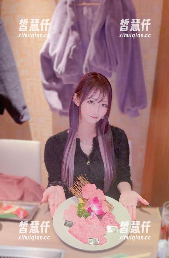 看，月城委员会的丝袜图包，美图放在明面上，实际的“玩味”却在潜台词里。
