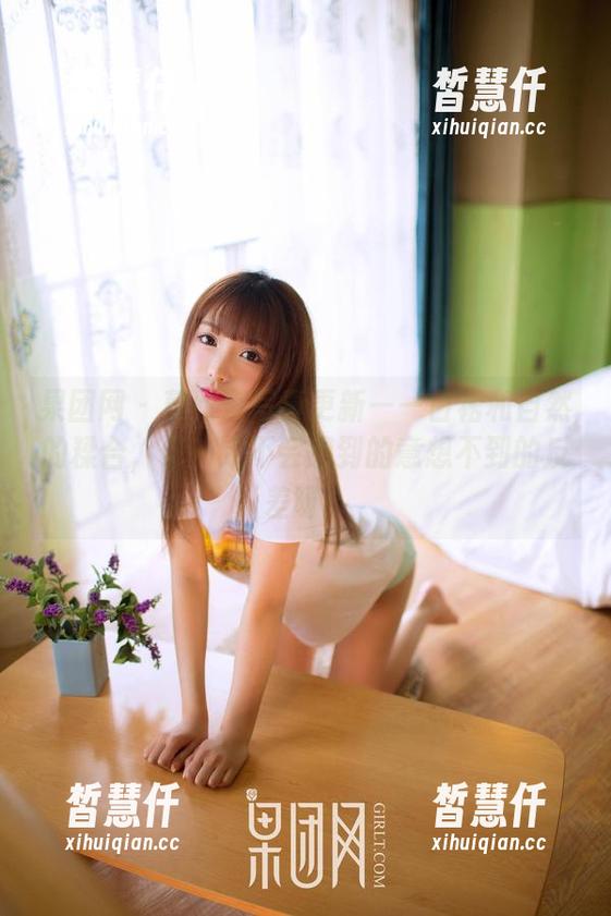 果团网 - 莫雅淇写真更新——白裙和自然的糅合，你一定不会想到的意想不到的反差呀！