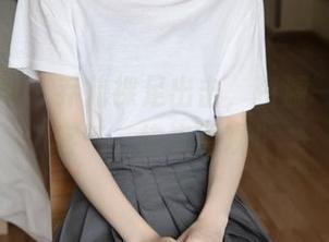 梦丝女神 – 乔儿裸足出击，资源一点都不客气，快来围观！