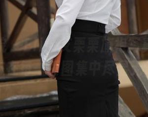 模范学院 – Ellie艾栗栗旗袍写真，优雅姿态在每一页图集中尽显无遗。