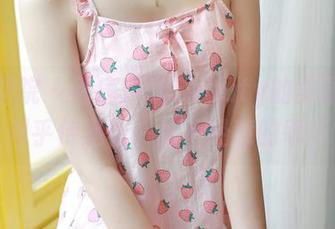 模范学院 – 看唐琪儿Beauty的美图，内衣似乎传递着一丝不经意的乖巧？