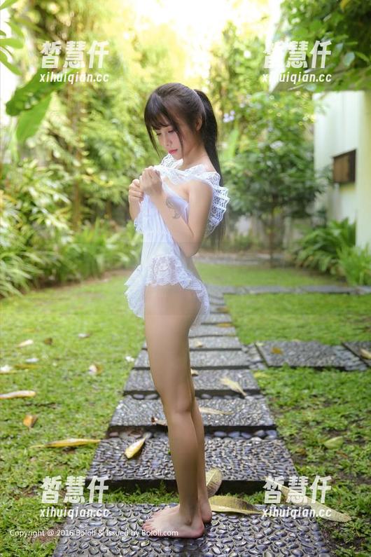 波萝社-猫九酱Sakura 波萝社 - 猫九酱Sakura的美丽私拍合集,让姐姐把视线“锁定”在你眼前!