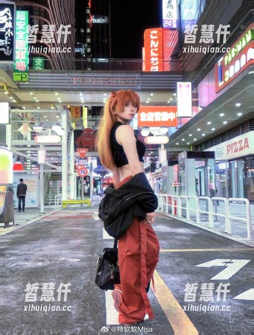 连体衣+特软儿Sona，私拍图片再来一组，太具有视觉冲击力了！
