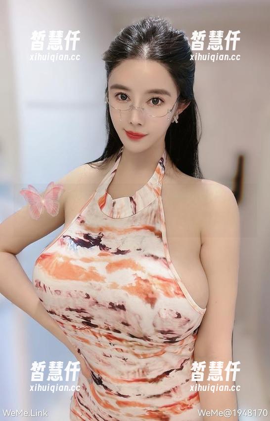 猪小七 微密圈 - 在这宁静的晚上,猪小七的吊带黑胸罩又更新了,原图看起来酥酥的