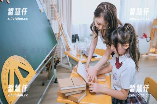 神楽坂真冬的私房图集：今天谁最白？我还没想好）