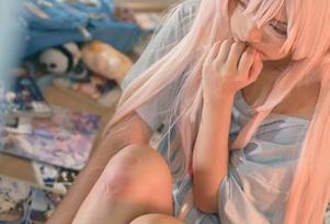 神沢永莉的作品秀出女友的另一面，令人好奇的搭配…