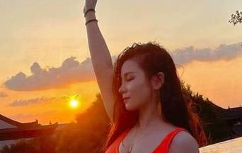 微密圈 – 看禅雨儿Lynne的长腿美图，精选得就像是在找腿的最优解！