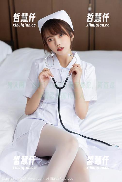 秀人网-Emily尹菲 秀人网 - 最新!Emily尹菲裸足,简直是地面艺术的代言人
