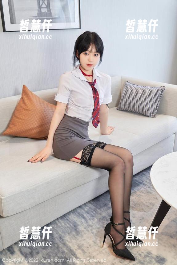 秀人网-Vetiver嘉宝贝儿 秀人网 - 满满油亮感的高清作品,想问Vetiver嘉宝贝儿怎么自信得这么溢彩流光?