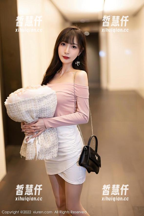 秀人网-南初妹妹 秀人网 - 高清泳池再遇南初妹妹,图集里充满了夏日的各种小情绪。