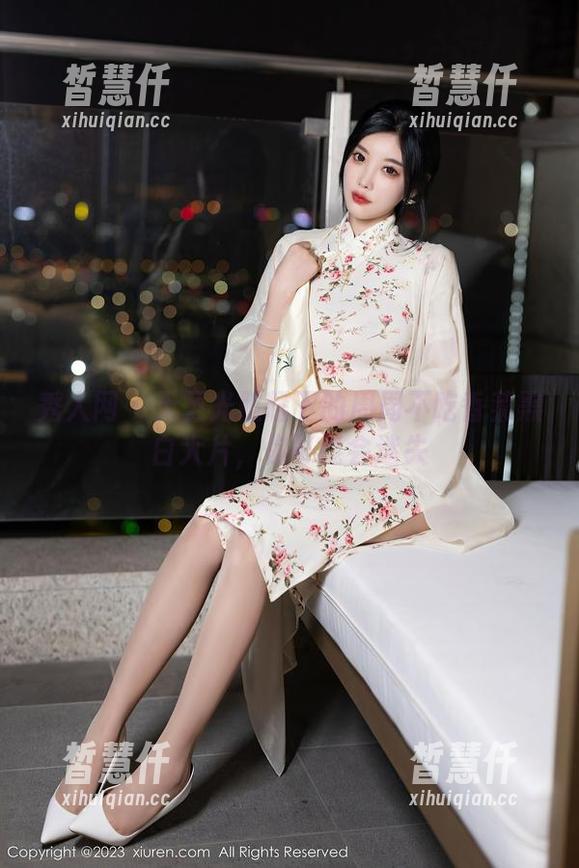 秀人网-周周不吃香菜 秀人网 - 无圣光照耀下的周周不吃香菜黑白大片,你可能会迷失